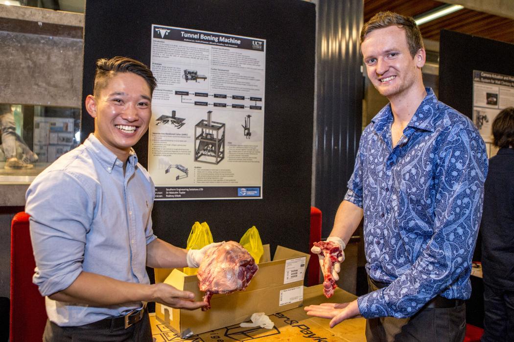 Pictured below are Mechanical Engineering students Yuki Shimahara and Keith O’Connor with their 2016 final year BE(Hons) project. The pair built a tunnel boning machine and their project was sponsored by Southern Engineering Solutions.