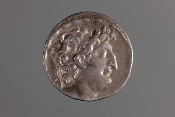 Head of Antiochus wearing diadem